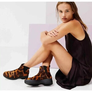 Louise Et Cie Zarab3 Chelsea Leopard Platform Boots Women’s 9.5 US